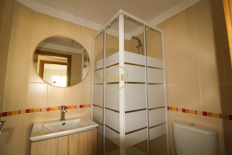 Apartamento T2 para Venda em Caniço Foto 18
