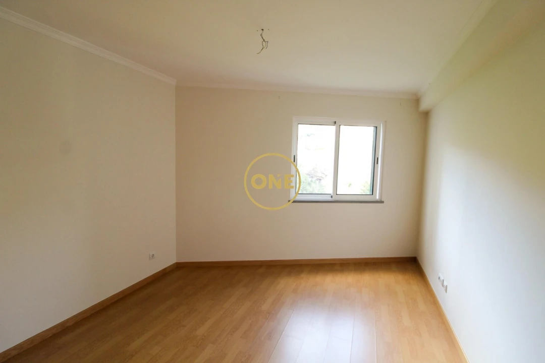 Apartamento T2 para Venda em Caniço Foto 15