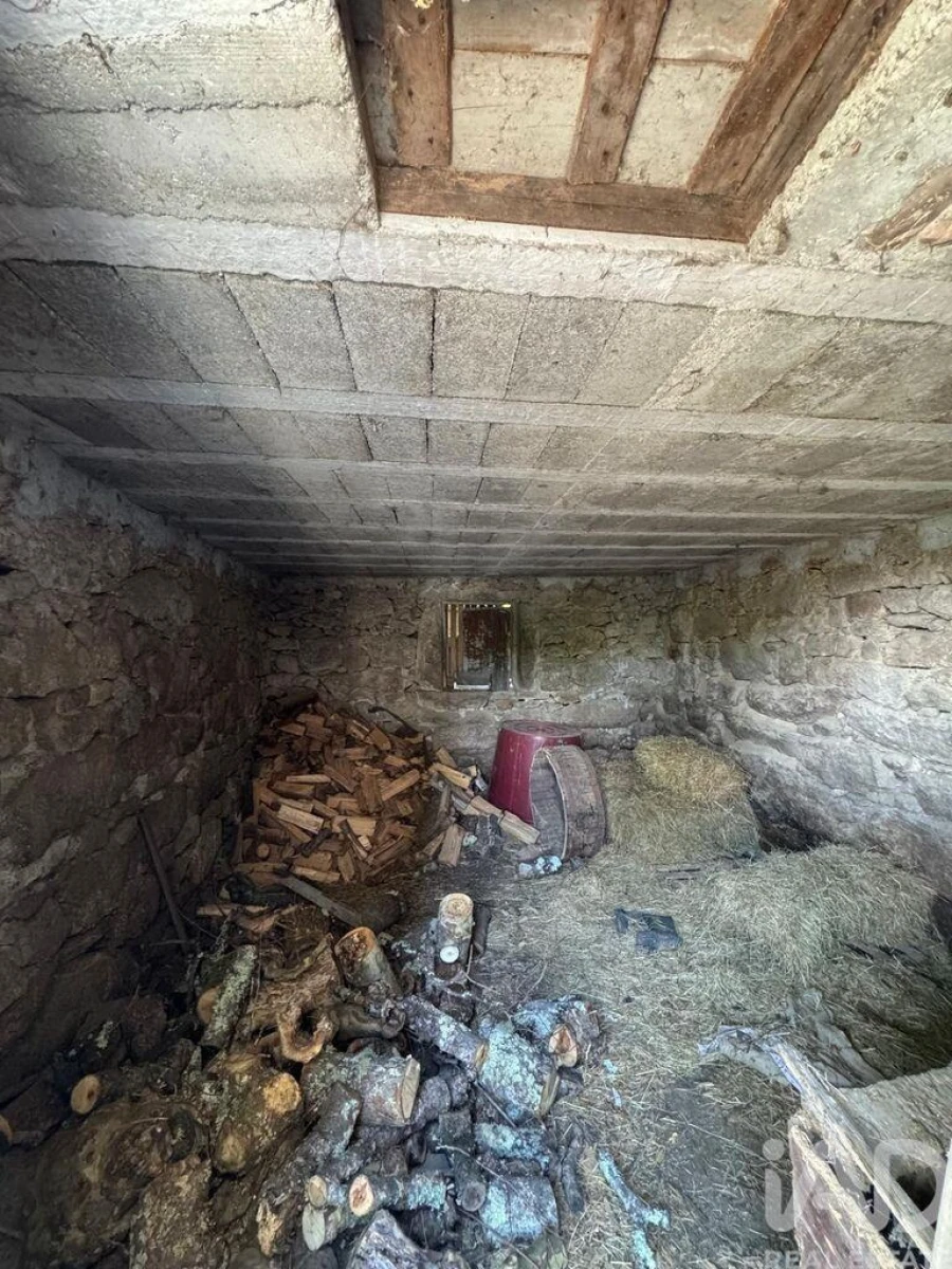 Moradia T3 para Venda em Calvos e Frades Foto 26