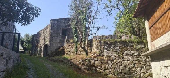 Terreno para Venda em Bouro (Santa Marta)
