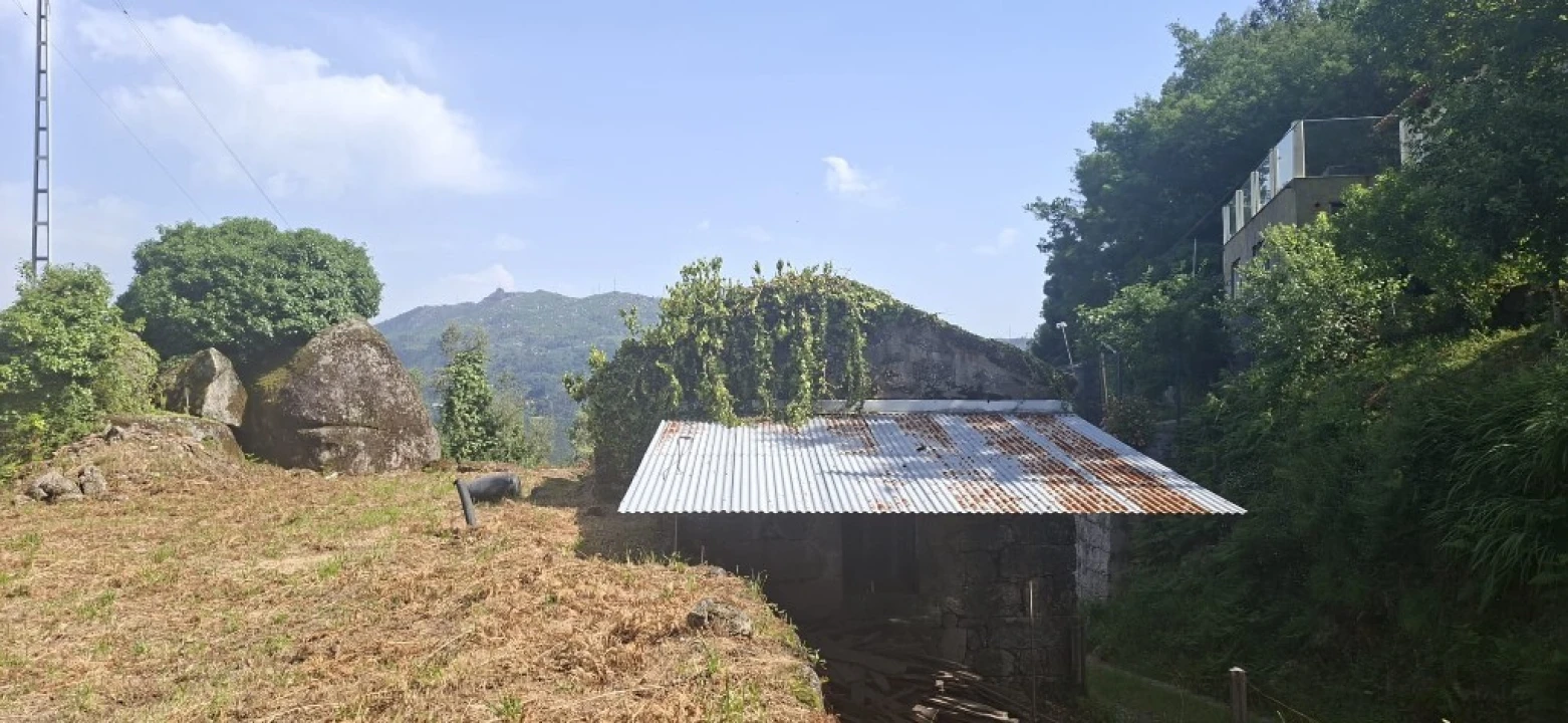 Terreno para Venda em Bouro (Santa Marta) Foto 22