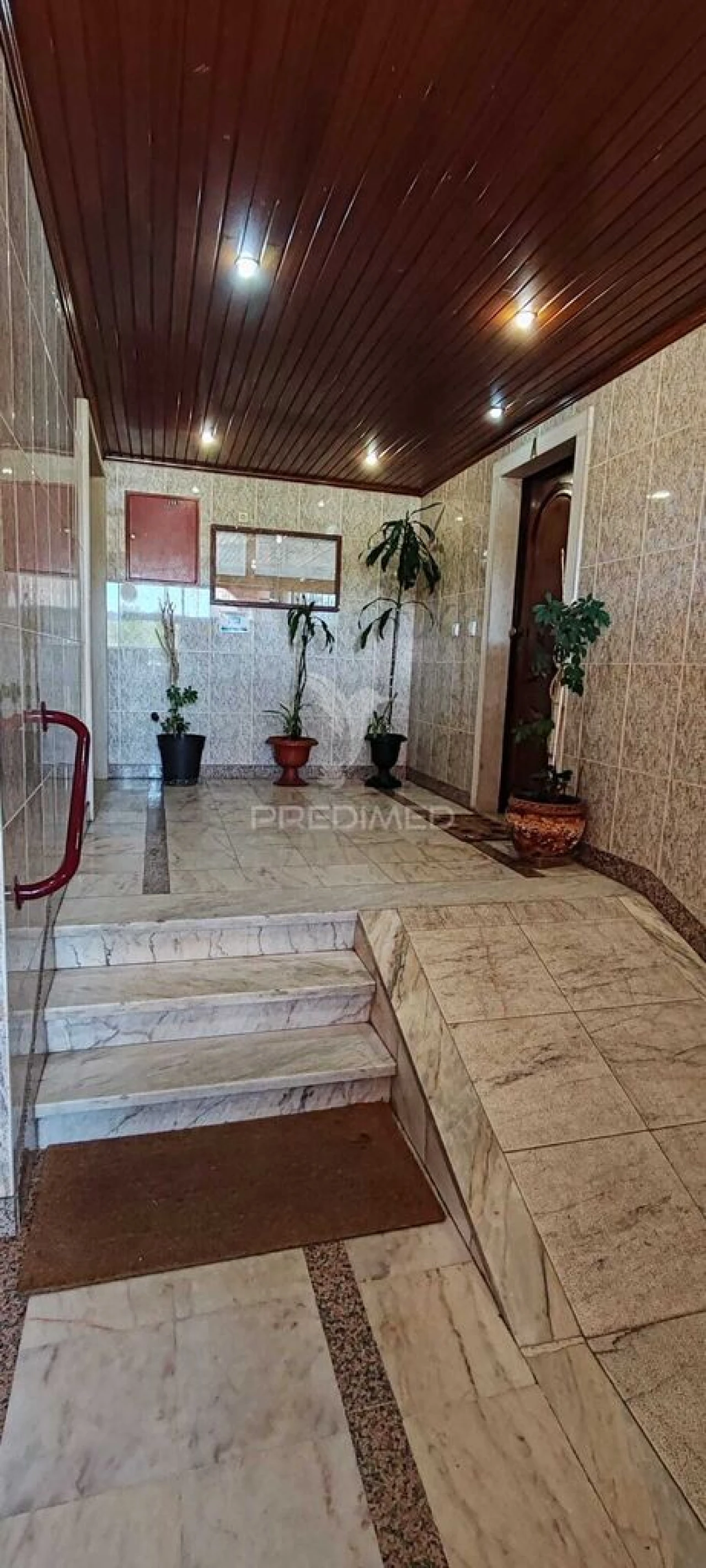 Apartamento T2 para Venda em Algueirão-Mem Martins Foto 3