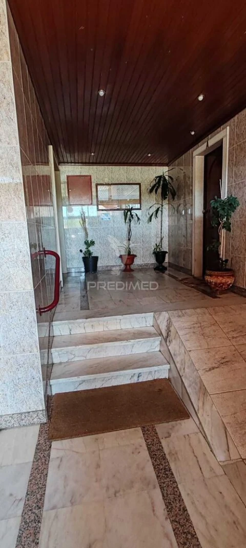 Apartamento T2 para Venda em Algueirão-Mem Martins