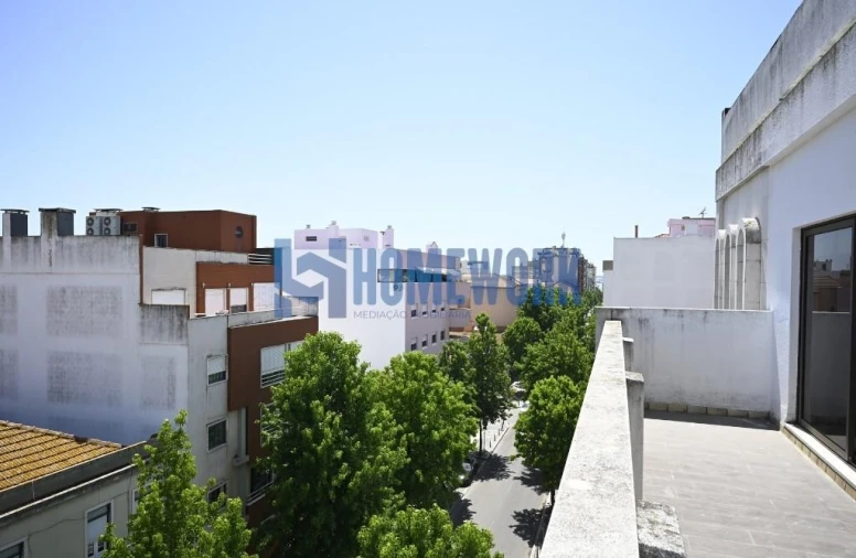 Escritório para Venda em Barreiro e Lavradio Foto 10