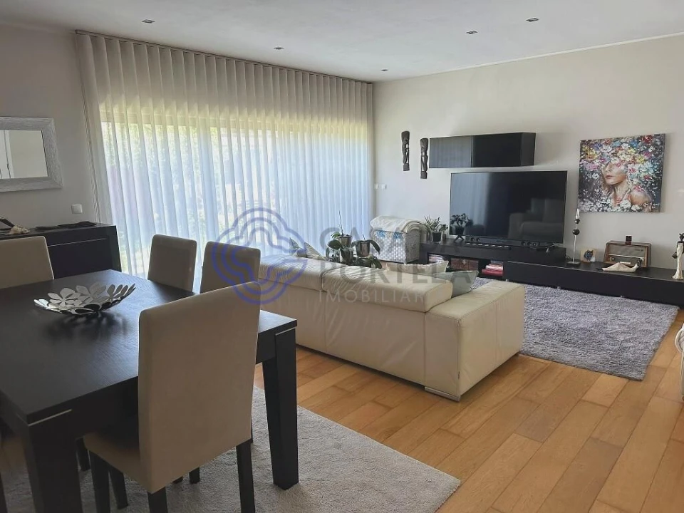 Moradia T3 para Venda em São Felix da Marinha Foto 3