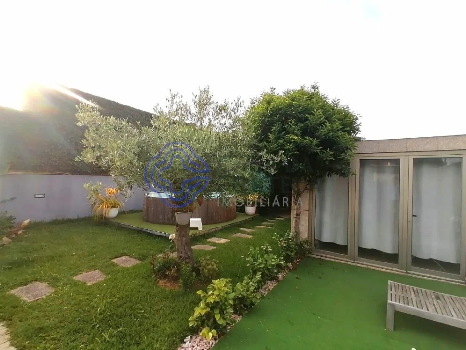 Moradia T3 para Venda em São Felix da Marinha Foto 30