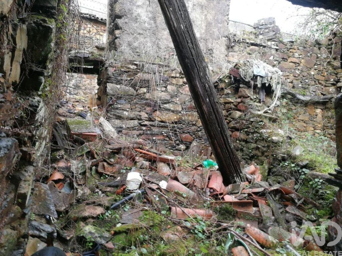 Moradia para Venda em Alvares Foto 3