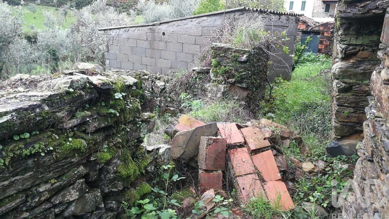 Moradia para Venda em Alvares Foto 8