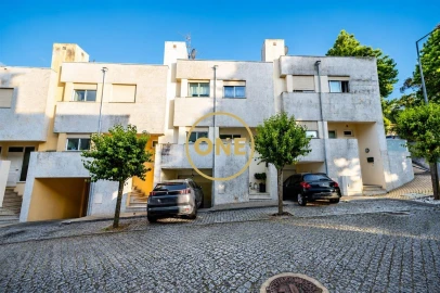 Moradia T3 para Venda em Gondifelos, Cavalões e Outiz