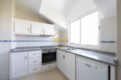Apartamento T2 para Venda em Rosto do Cão (Livramento)