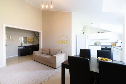 Apartamento T2 para Venda em Rosto do Cão (Livramento)