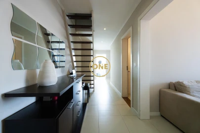 Apartamento T2 para Venda em Rosto do Cão (Livramento)