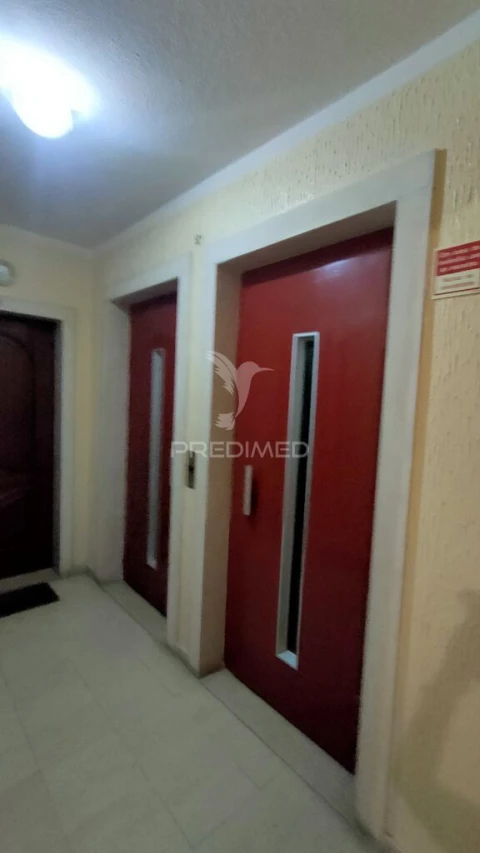 Apartamento T2 para Venda em Algueirão-Mem Martins