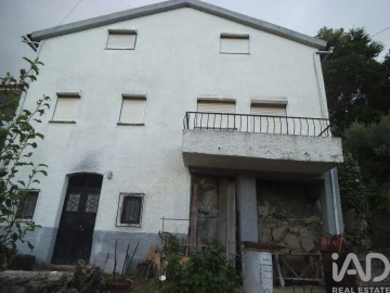 Quinta T6 para Venda em Gouveia (São Pedro e São Julião)