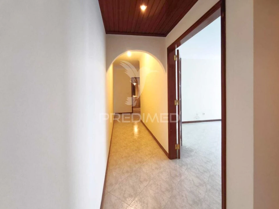 Apartamento T2 para Venda em Algueirão-Mem Martins Foto 4
