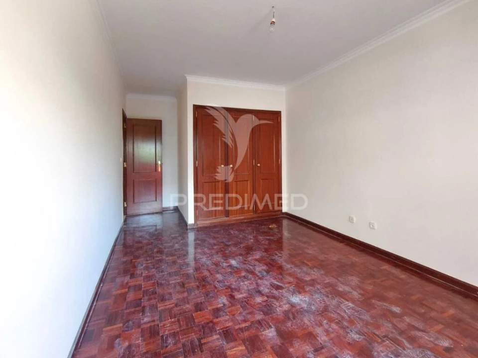 Apartamento T2 para Venda em Algueirão-Mem Martins Foto 14