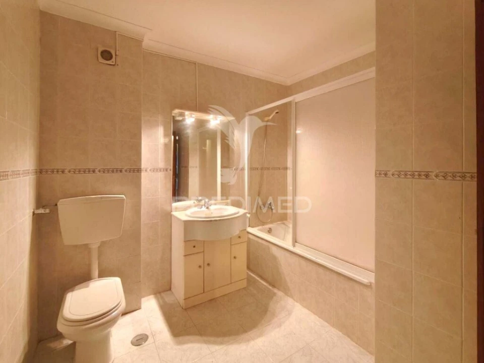 Apartamento T2 para Venda em Algueirão-Mem Martins Foto 20