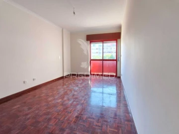 Apartamento T2 para Venda em Algueirão-Mem Martins