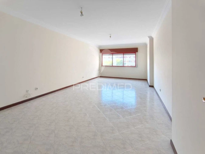 Apartamento T2 para Venda em Algueirão-Mem Martins Foto 10