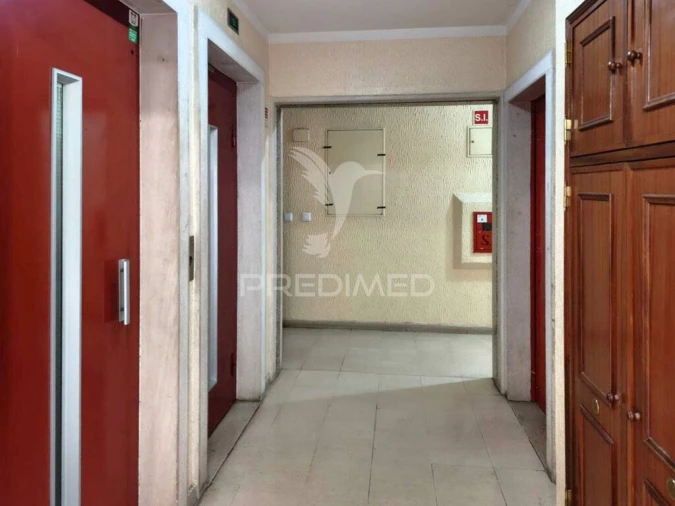 Apartamento T2 para Venda em Algueirão-Mem Martins Foto 18