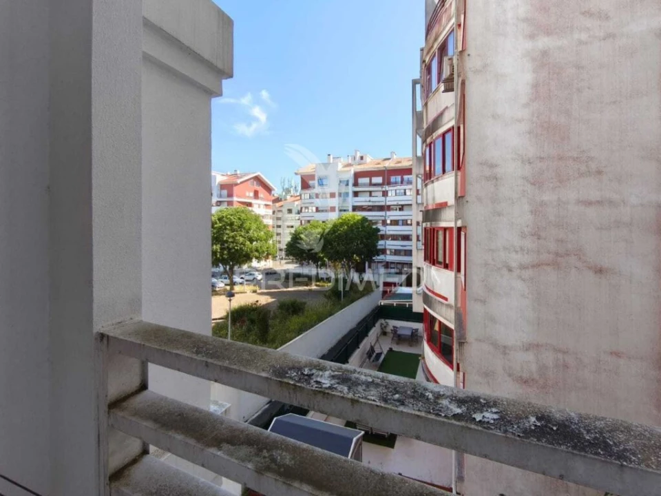 Apartamento T2 para Venda em Algueirão-Mem Martins Foto 16
