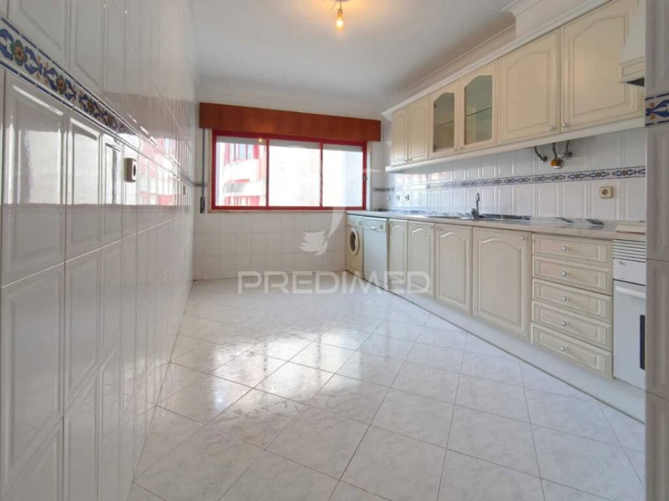 Apartamento T2 para Venda em Algueirão-Mem Martins Foto 9