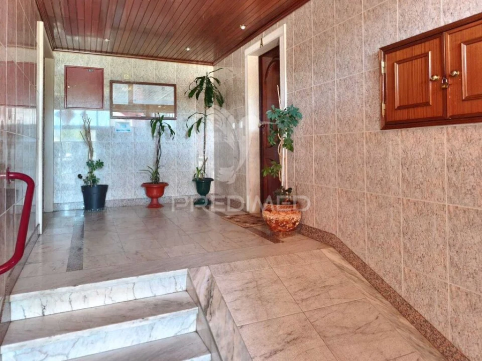 Apartamento T2 para Venda em Algueirão-Mem Martins Foto 17