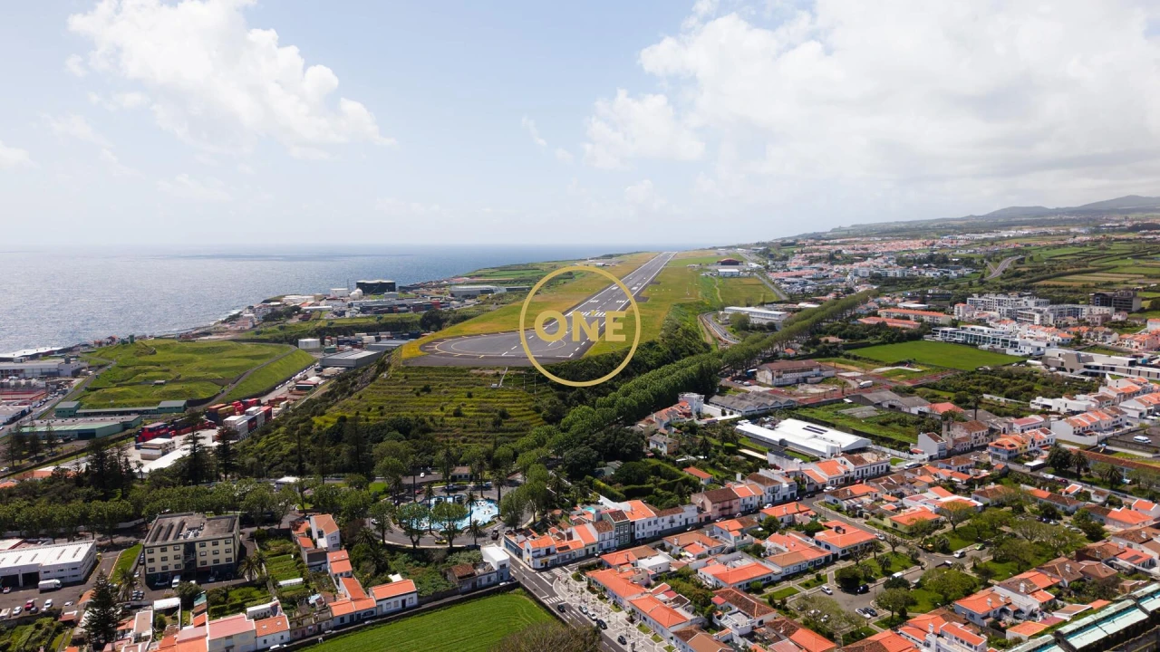 Moradia T3 para Venda em Ponta Delgada (São José) Foto 26