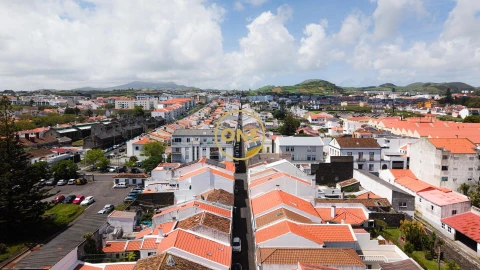 Moradia T3 para Venda em Ponta Delgada (São José)