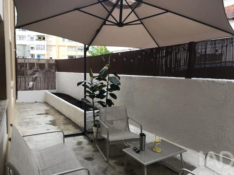 Apartamento T3 para Venda em Sé Nova, Santa Cruz, Almedina e São Bartolomeu Foto 1