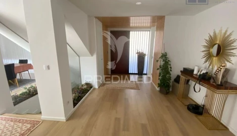 Moradia T3 para Venda em Gulpilhares e Valadares