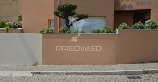 Moradia T3 para Venda em Gulpilhares e Valadares