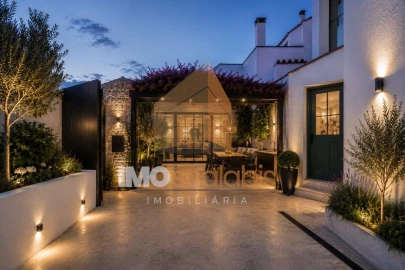 Moradia T5 para Venda em Azoia de Cima e Tremês