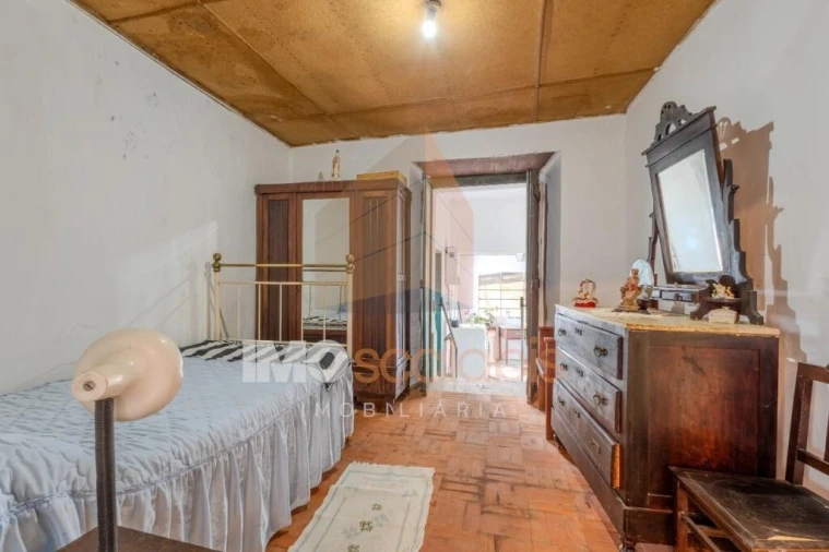 Moradia T5 para Venda em Azoia de Cima e Tremês Foto 3