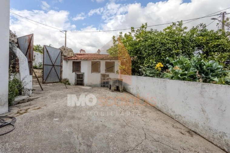Moradia T5 para Venda em Azoia de Cima e Tremês Foto 18