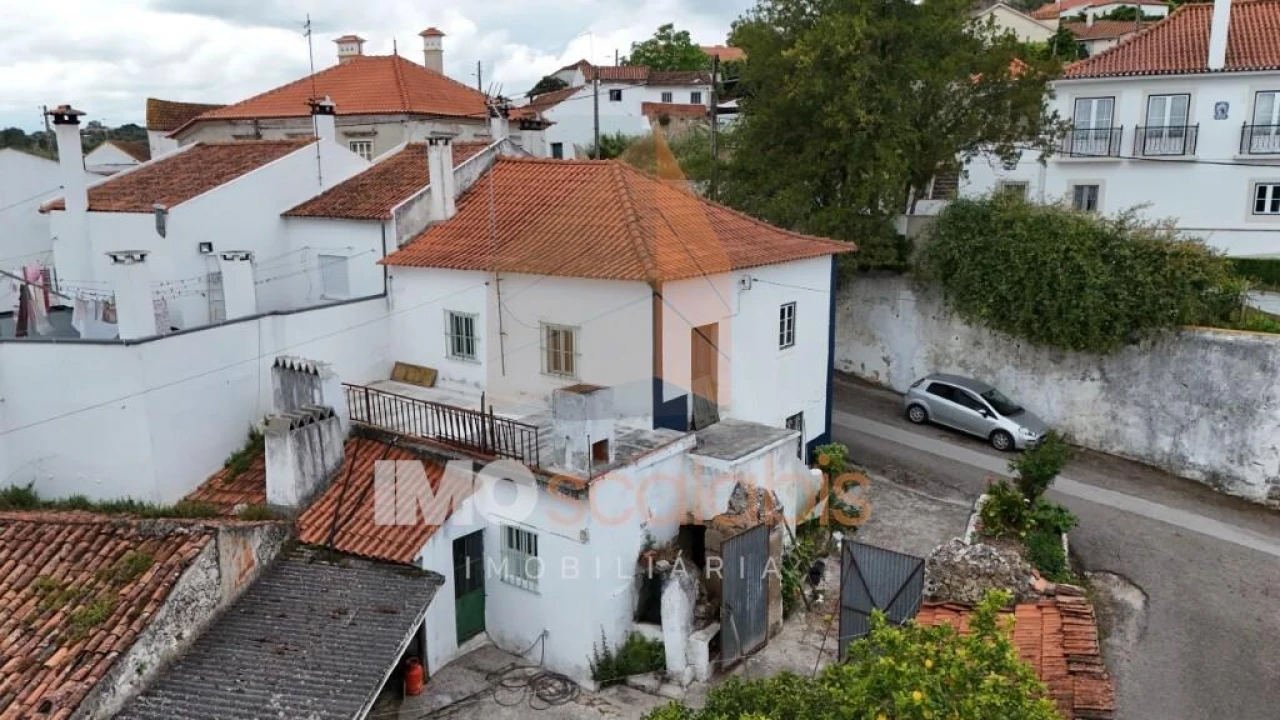 Moradia T5 para Venda em Azoia de Cima e Tremês Foto 23