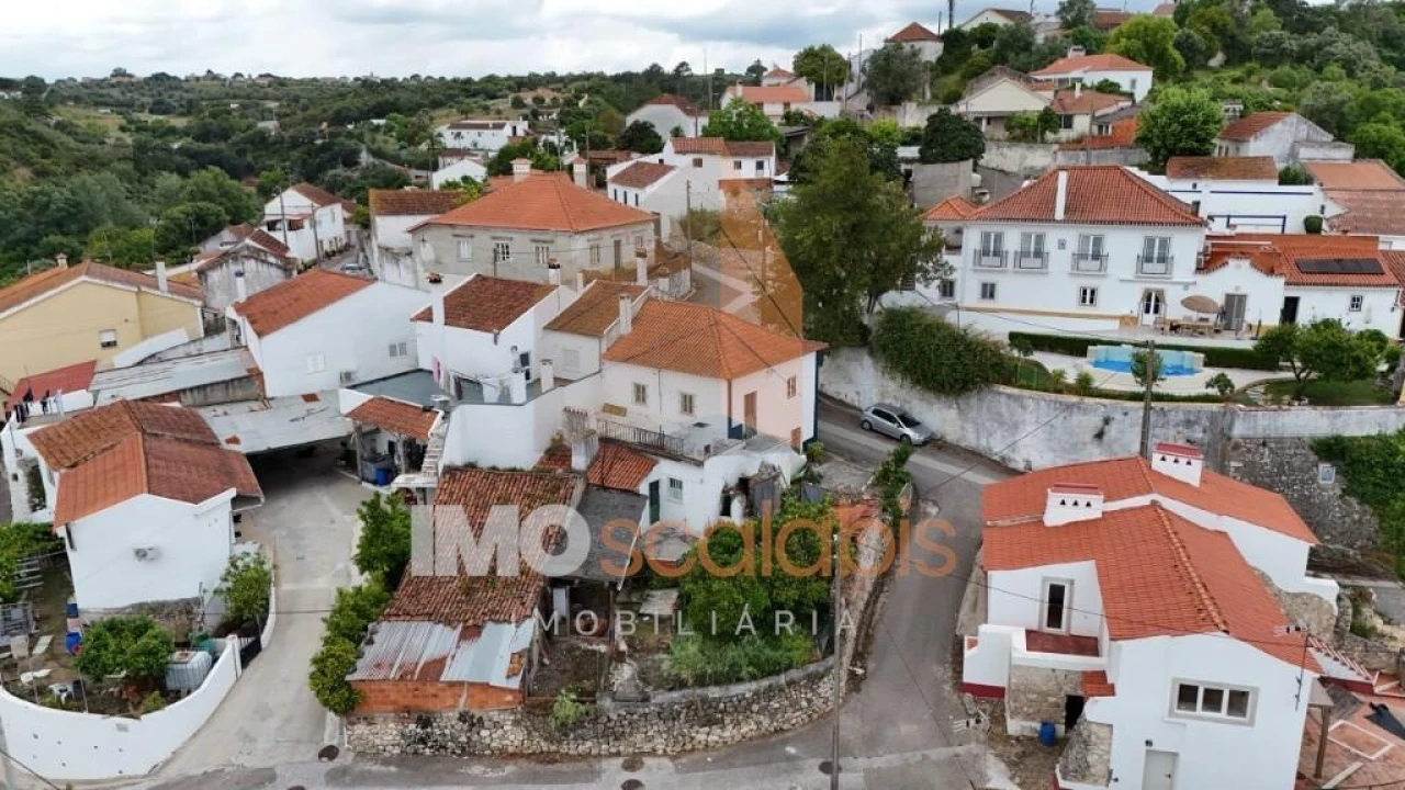 Moradia T5 para Venda em Azoia de Cima e Tremês Foto 26