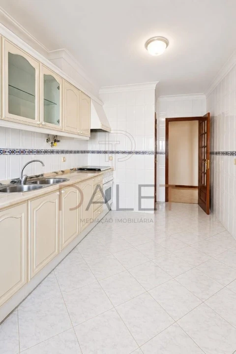 Apartamento T2 para Venda em Algueirão-Mem Martins