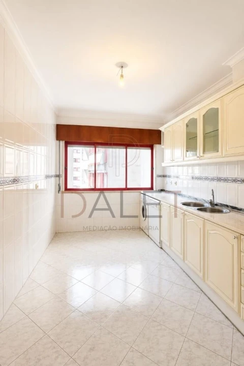 Apartamento T2 para Venda em Algueirão-Mem Martins