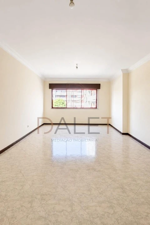 Apartamento T2 para Venda em Algueirão-Mem Martins