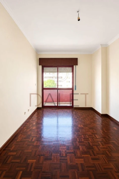 Apartamento T2 para Venda em Algueirão-Mem Martins