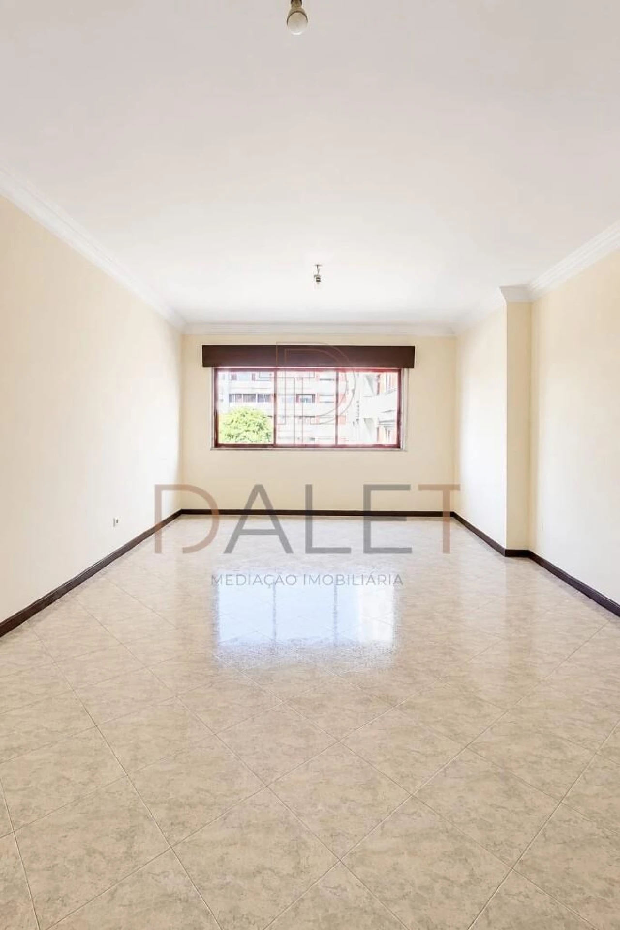 Apartamento T2 para Venda em Algueirão-Mem Martins Foto 11