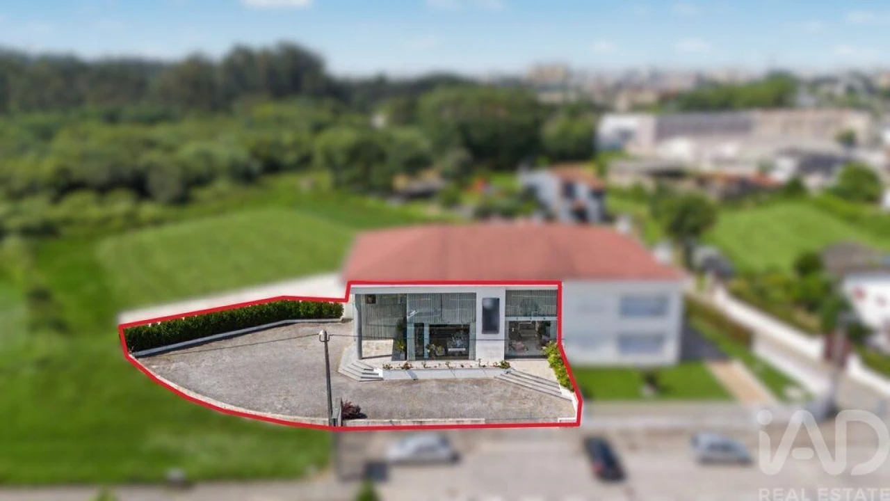 Loja para Arrendamento em Nogueira e Silva Escura Foto 4