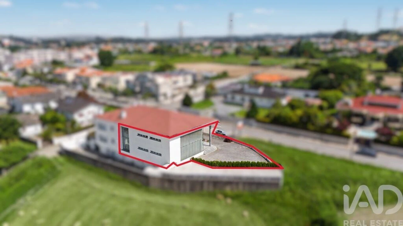Loja para Arrendamento em Nogueira e Silva Escura Foto 9