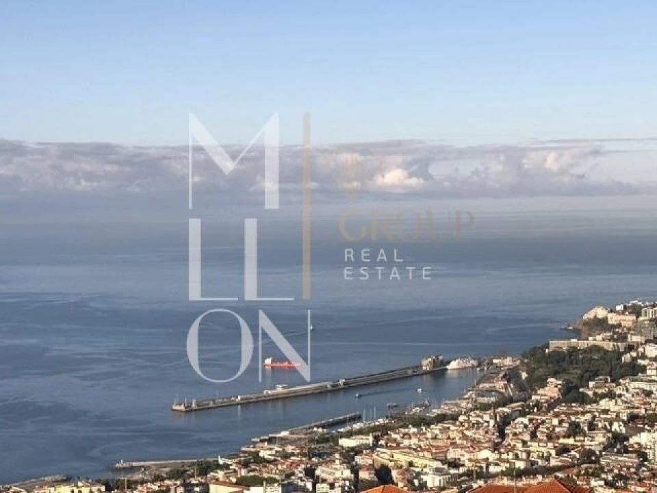 Terreno para Venda em Funchal (Santa Maria Maior) Foto 1