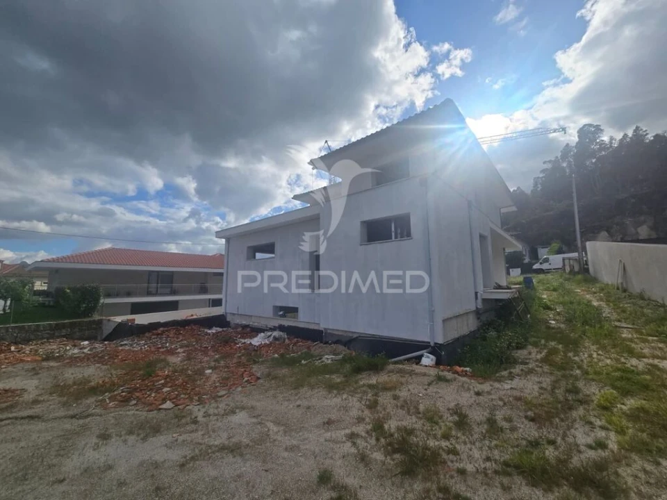 Moradia T3 para Venda em Revelhe Foto 5