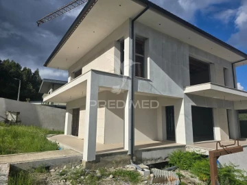 Moradia T3 para Venda em Revelhe