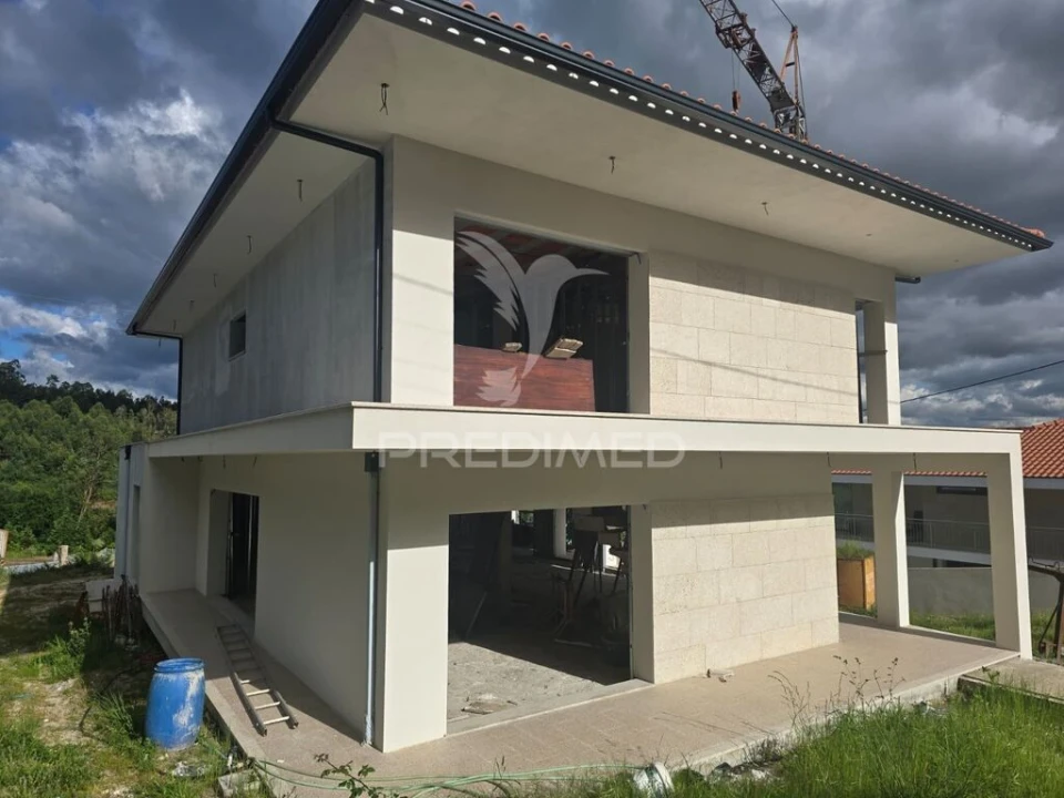 Moradia T3 para Venda em Revelhe Foto 1