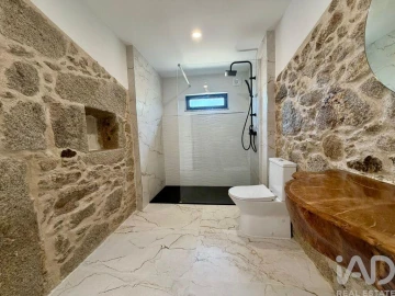 Moradia T2 para Venda em Vila de Punhe