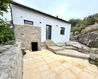Moradia T2 para Venda em Vila de Punhe